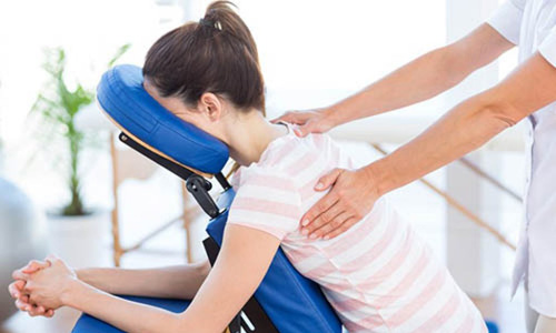Le massage assis AMMA pratiqué par Stéphanie Delhaye Sophrologue