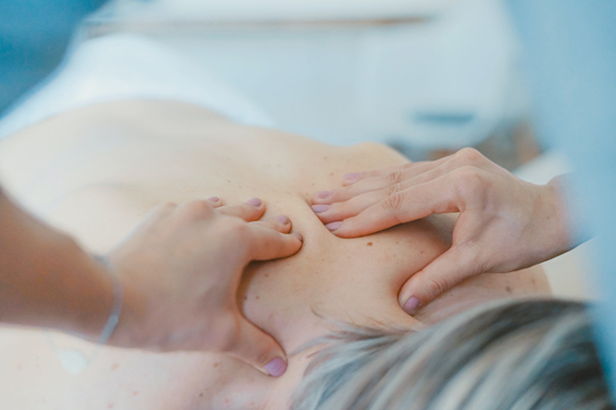 La massage californien par Stéphanie Delhaye Sophrologue